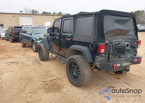 2016 Jeep Wrangler Unlimited Sport z USA, uszkodzony, nr VIN 1C4BJWDG8GL104132